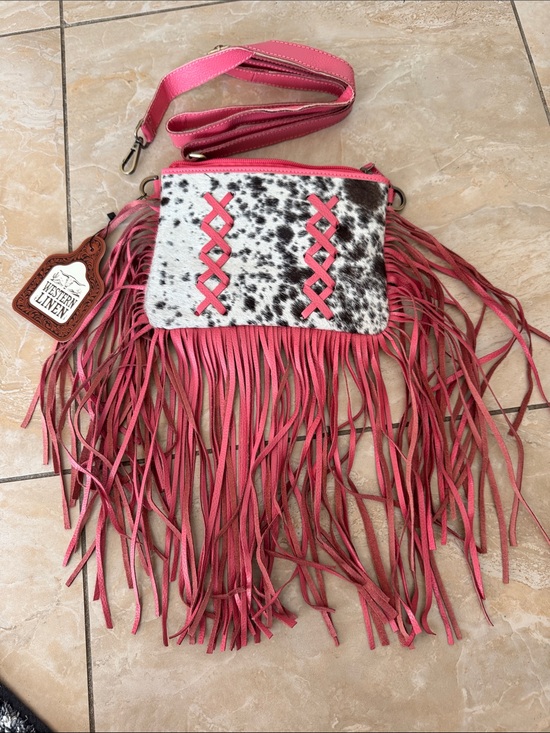 Western Linen Handbags - Western-Inspired Pink Fringe Crossbody with Haircalf Accent